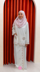 Kasih Sulam Kurung
