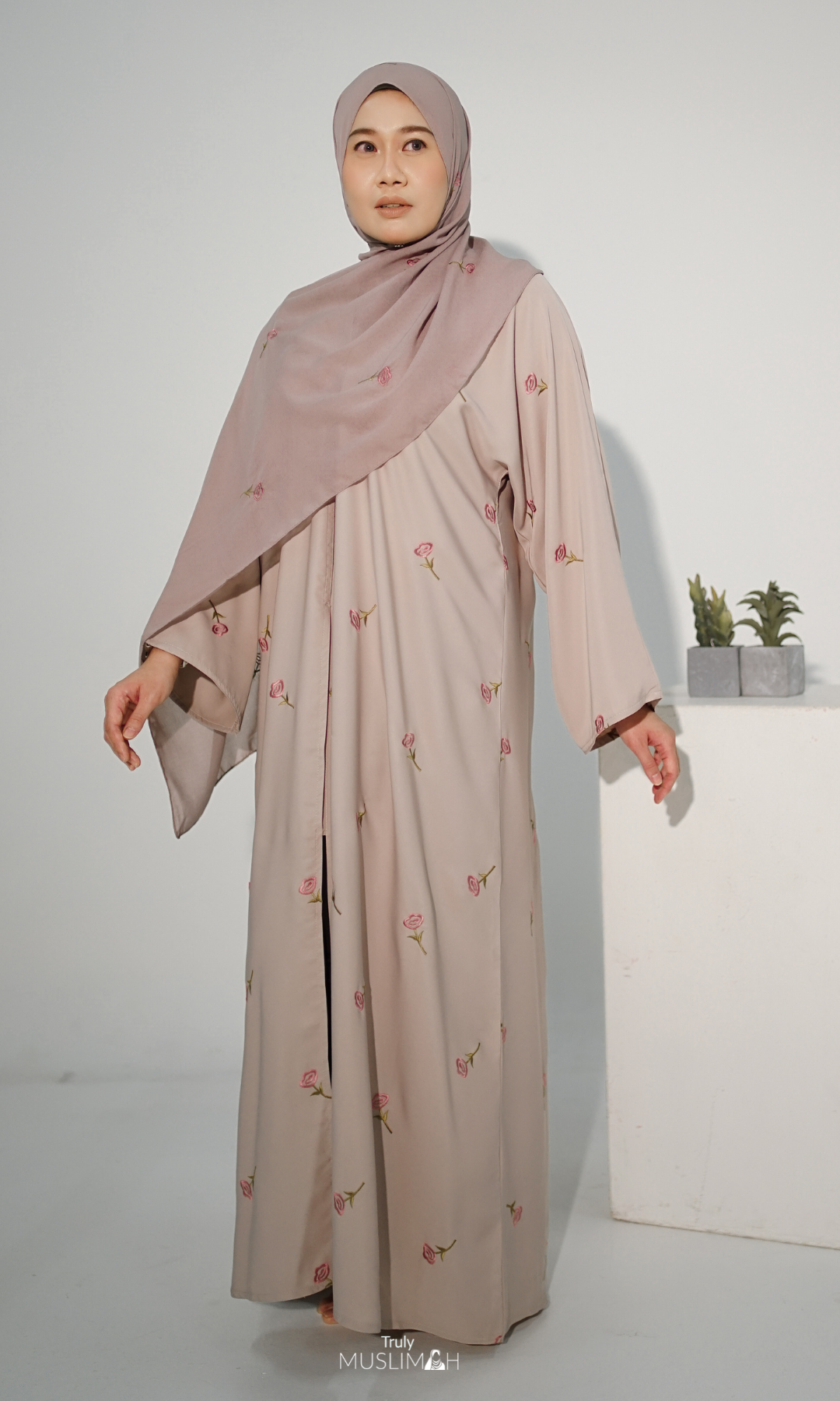 Wardiy | Abaya